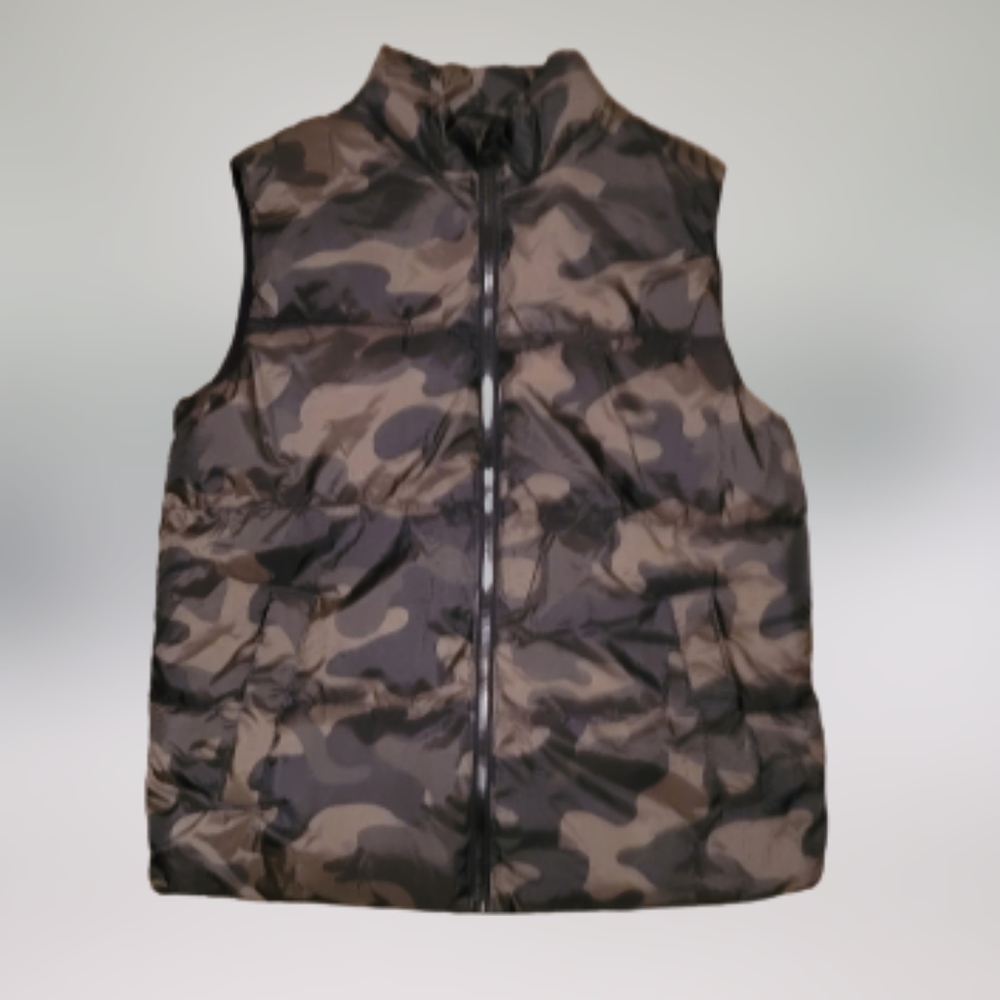 NWOT Old Navy Kids Vest. Camouflage, Size 10-12